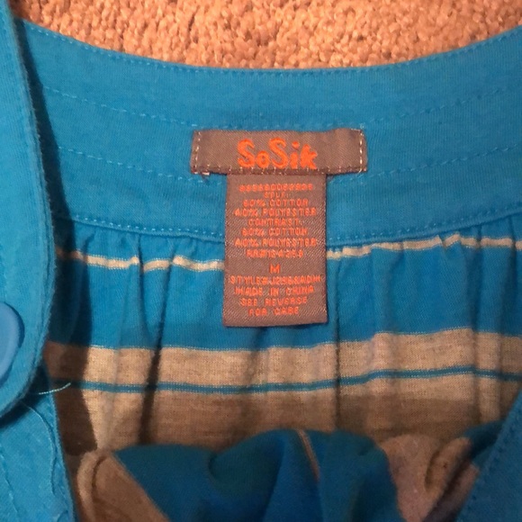 Tank tops - Picture 2 of 4